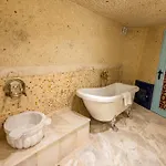 Hotel Cave - The Special Class *