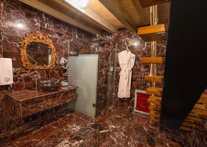 Hotel Cave - The Special Class